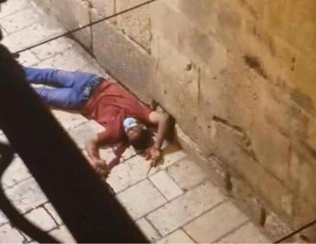 Israeli police shoot and kill a Palestinian man in occupied Jerusalem