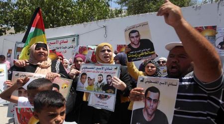 طولكرم: وقفة إسناد للأسرى الإداريين المضربين عن الطعام