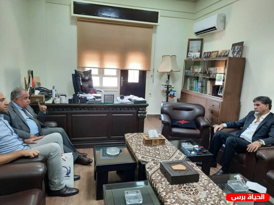 السفير عبد الهادي يستقبل مدير عام مؤسسة القدس الدولية