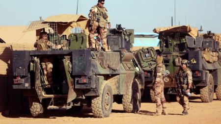 فرنسا تعلن انتهاء الانسحاب العسكري من مالي