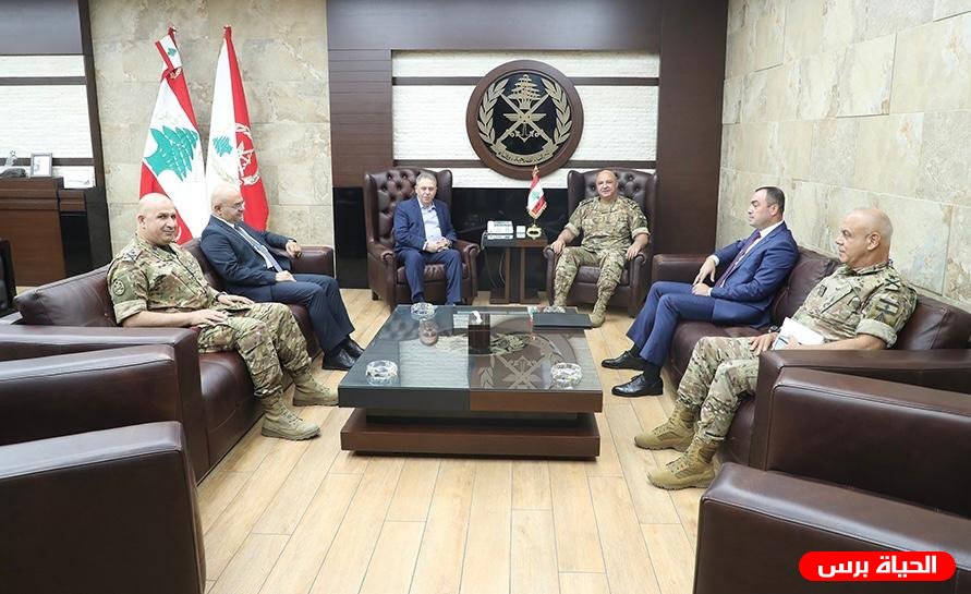 السفير دبور يلتقي قائد الجيش اللبناني العماد جوزاف عون
