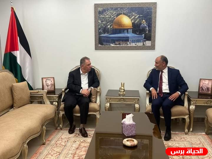 السفير دبور يستقبل السفير التونسي معزياً بالقائد الوطني المؤسس فاروق القدومي 