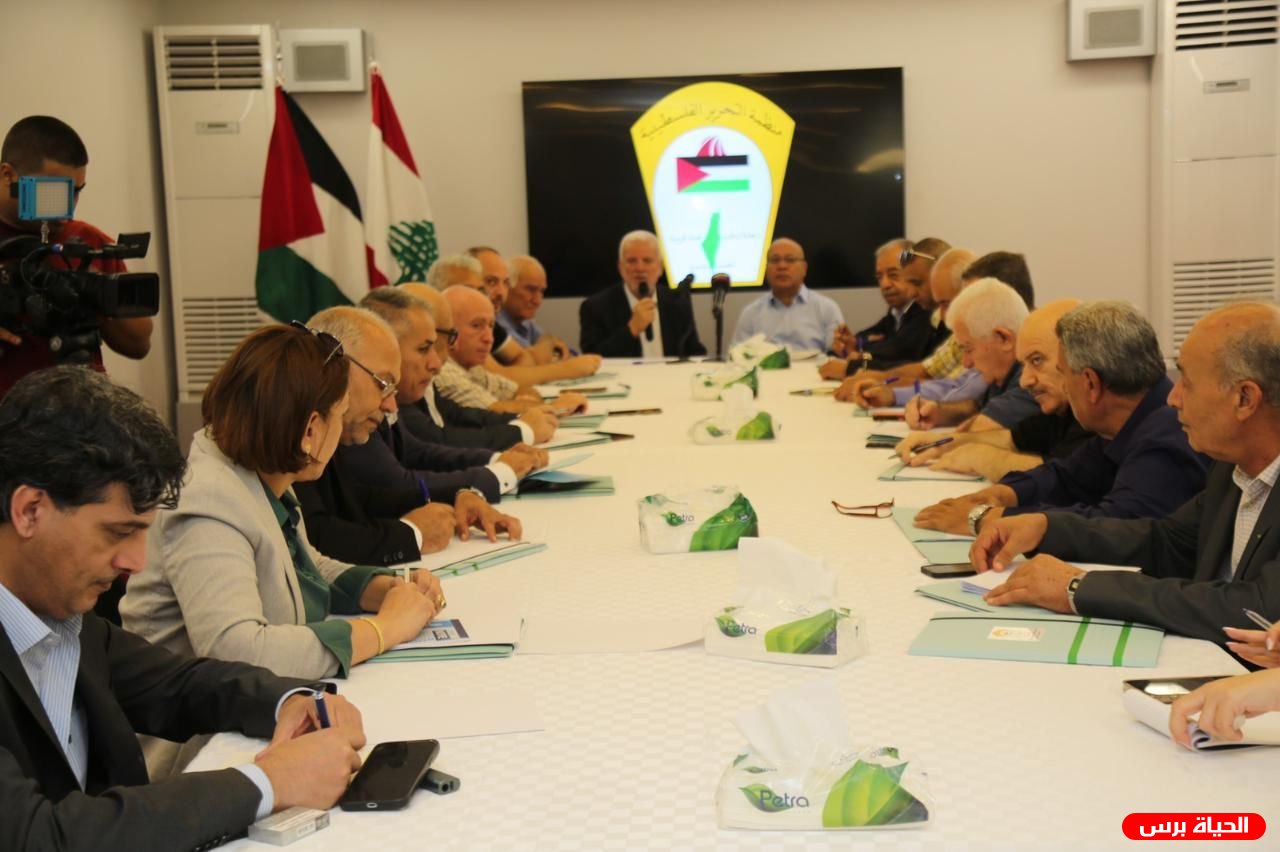 لبنان: الاتفاق على تشكيل لجنة تحضيرية لاجراء انتخابات اللجان الشعبية استناداً لمرسوم الرئيس محمود عباس