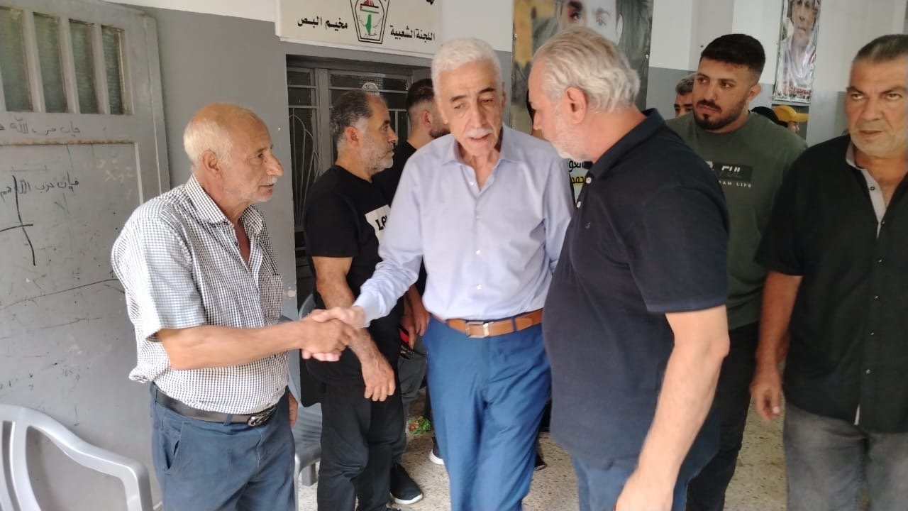 أبو عفش ممثلاً السفير محمد الأسعد يقدّم واجب العزاء لعائلة المهندس خالد النابلسي