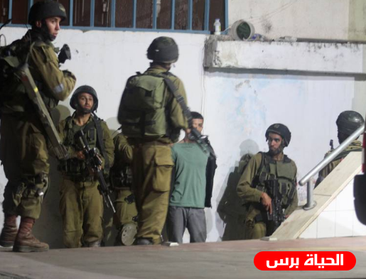 الاحتلال يعتقل 13 مواطناً من الضفة الغربية ويصيب طفل 