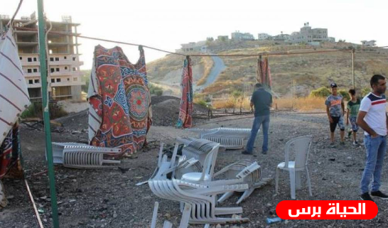 الاحتلال يخطر بإزالة خيمة الاعتصام في بادية السواحرة شرق القدس