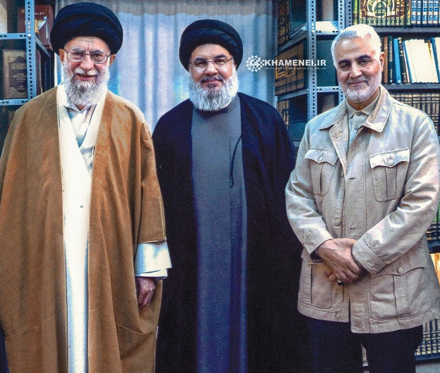 الخامنئي يكشف عن أول صورة تجمعه مع حسن نصر الله وقاسم سليماني