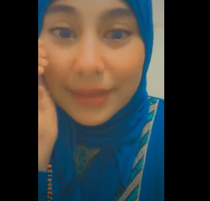 منة عبدالعزيز ترتدي الحجاب: أنا بصلي وقلبي برفرف