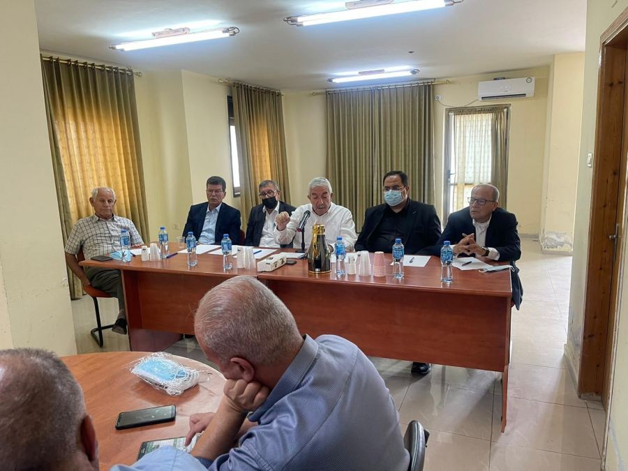 العالول يبحث مع أمناء سر أقاليم 