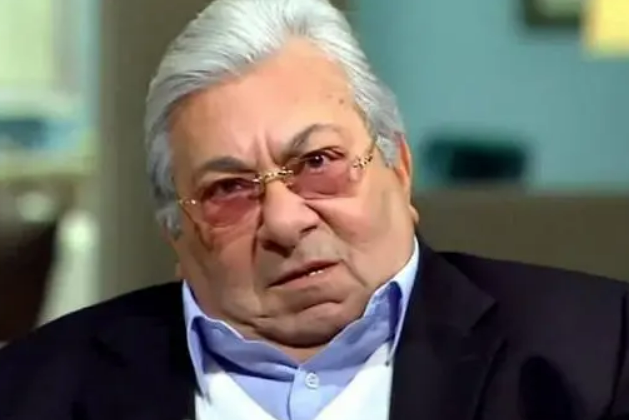 فاروق فلوكس: محمد رمضان بحاجة لعلاج نفسي
