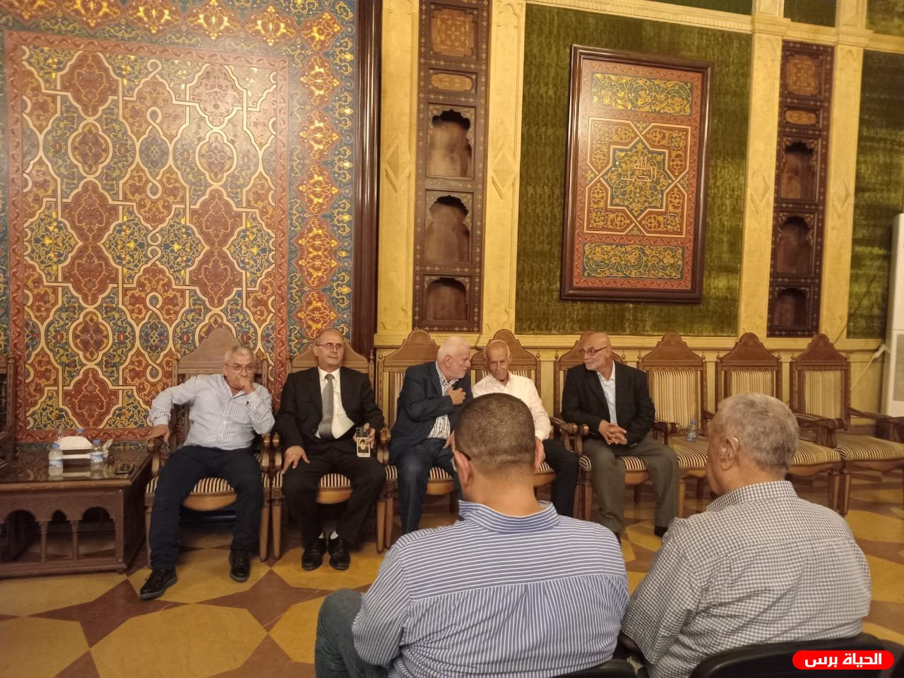 أبو العردات على رأس وفد من حركة 