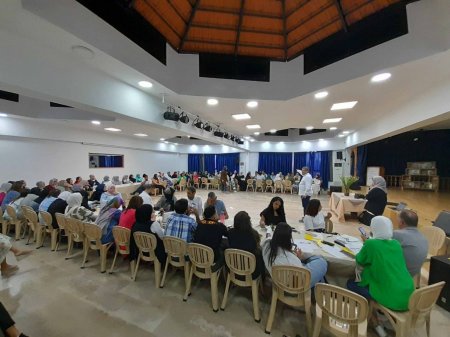ورشة عمل في ثانوية السفير عن  "طرائق التدريس والوسائل الرقمية" 