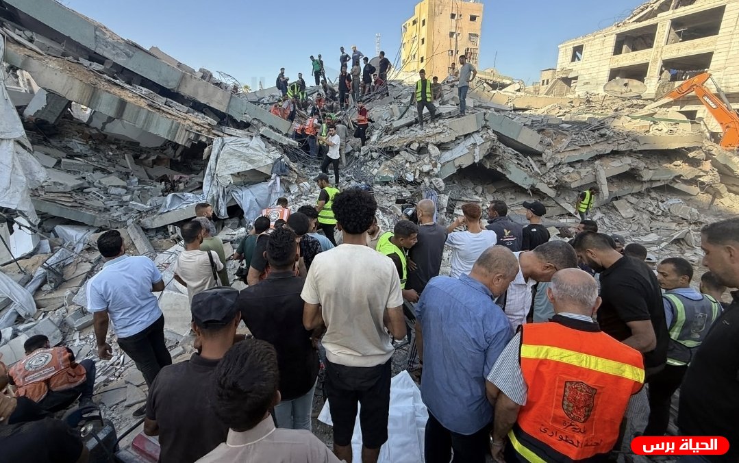 انهيار عمارة السعادة في غزة فوق عائلات نازحة.. عشرات الضحايا ومفقودون تحت الركام