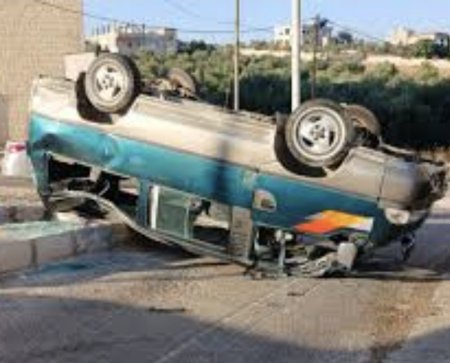 انقلاب حافلة مدرسة في القاهرة يصيب 17 طالباً.. تفاصيل الحادث