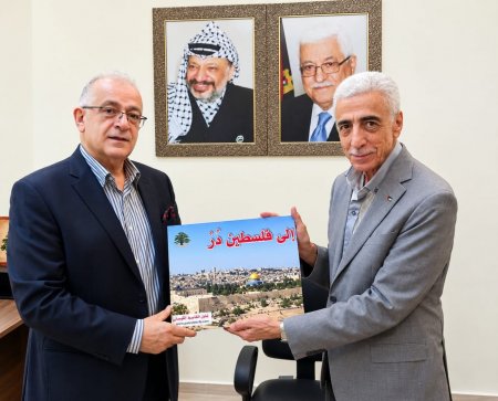 مؤسس حملة «إلى فلسطين دُر» يزور سفارة دولة فلسطين.. ويبحث سبل تعزيز التعاون