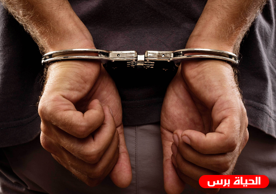 الاحتلال يعتقل 10 مواطنين من مناطق الضفة الغربية