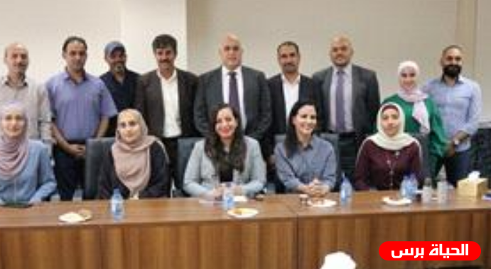 الوزير أبو جيش يوقع مذكرتي تفاهم مع مؤسسة