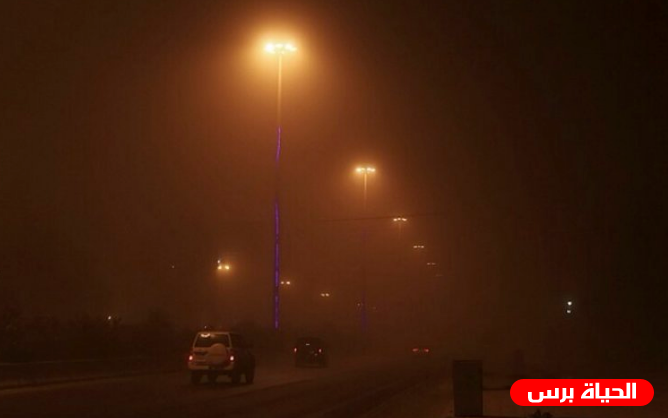 تعليق الدراسة .. عاصفة غبارية تضرب جدة والأهالي يطالبون بتعليق الدراسة