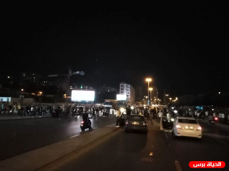  تغطية خاصة لمواكبة التظاهرات والتحركات الشعبية في لبنان رفضاً للضرائب