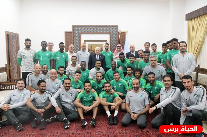 الرئيس عباس يستقبل لاعبي المنتخب الوطني السعودي لكرة القدم