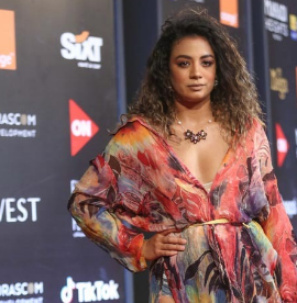 سارة حناشي تنافس في الجونة بأقل الملابس وظهور جريء