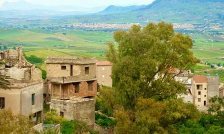 The Italian town unloading relinquished homes for €1 