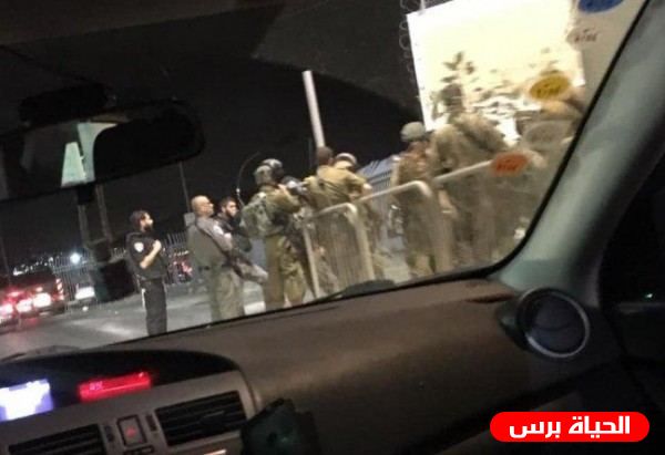 الاحتلال يغلق حاجز قلنديا