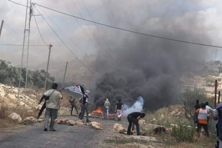 Occupation forces injure four Palestinians during weekly Kafr Qaddum protest