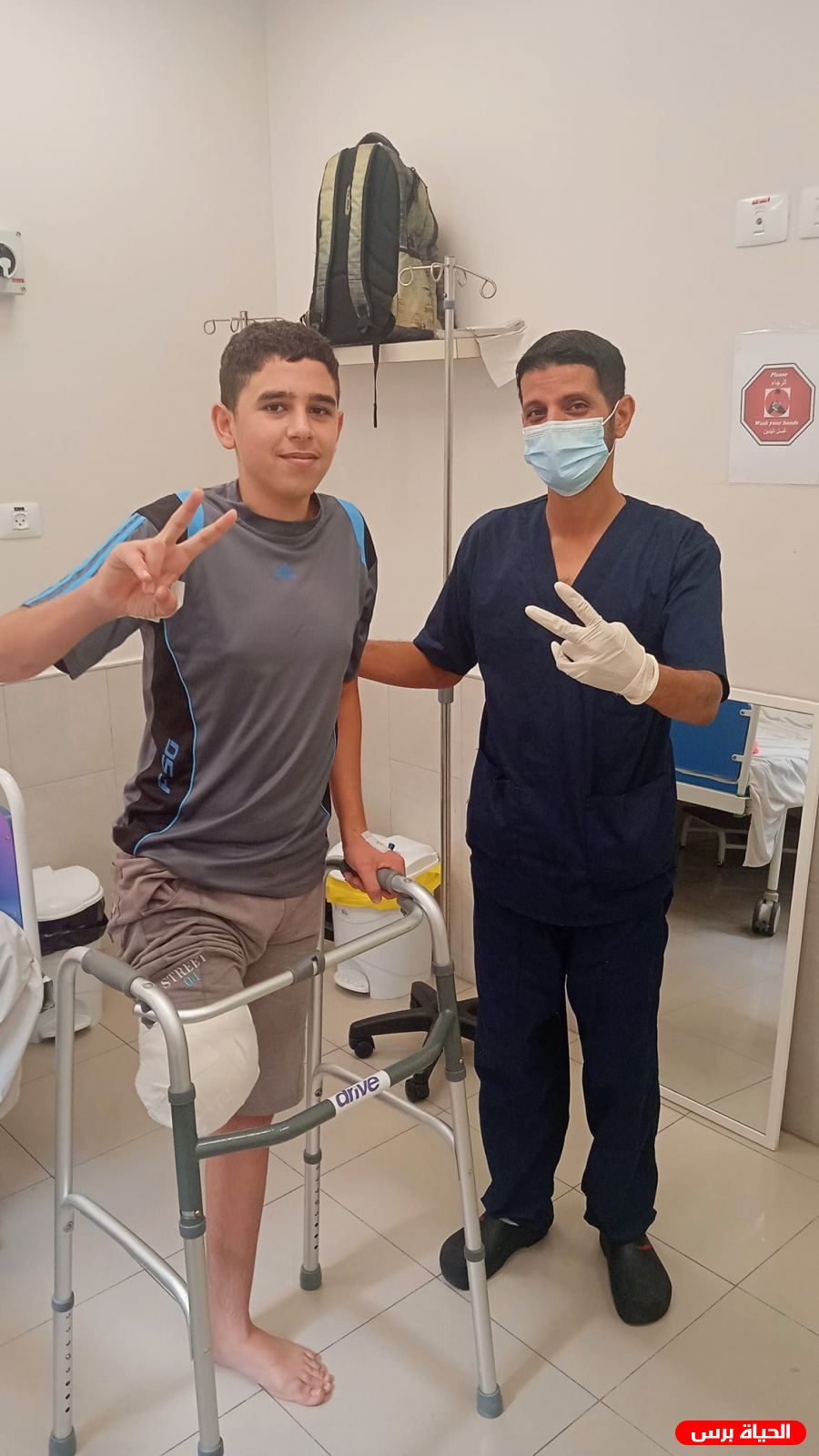 الطفل محمد صالح فقد قدمه وواجه الإحتلال بصموده وإبتسامته