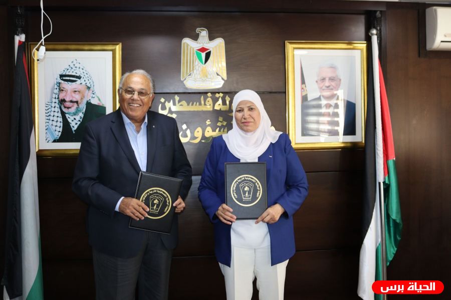 وزارة شؤون المرأة واللجنة الوطنية للتربية والثقافة والعلوم الجديدة يوقعان مذكرة تعاون