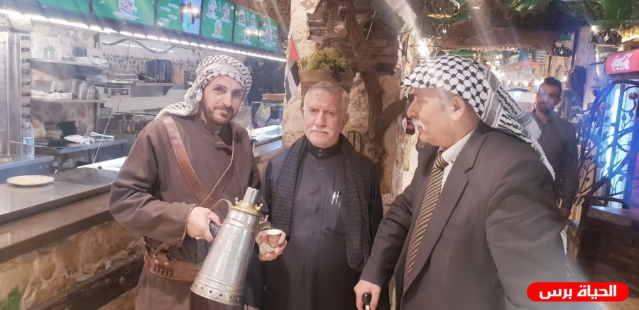 خلال تكريم عدد من الأطباء.. الشيوخي: الخليل بلد الابطال وعامرة برجالها الاوفياء