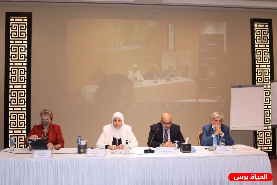 حمد تلتقي مجموعة العمل الخاصة بقضايا النوع الاجتماعي