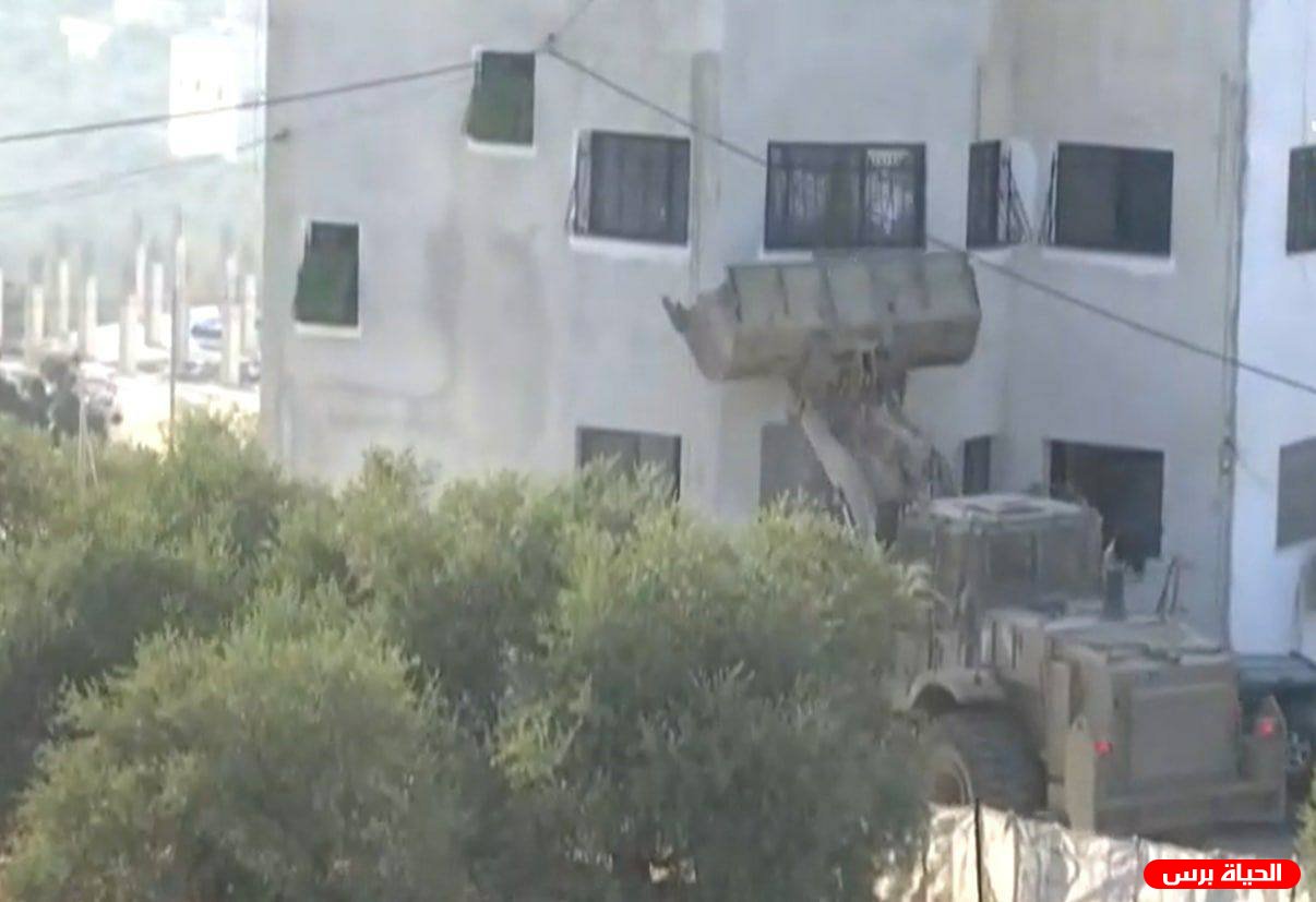 نابلس : شهيد وإعتقال مواطن خلال حصار منزل في دير الحطب