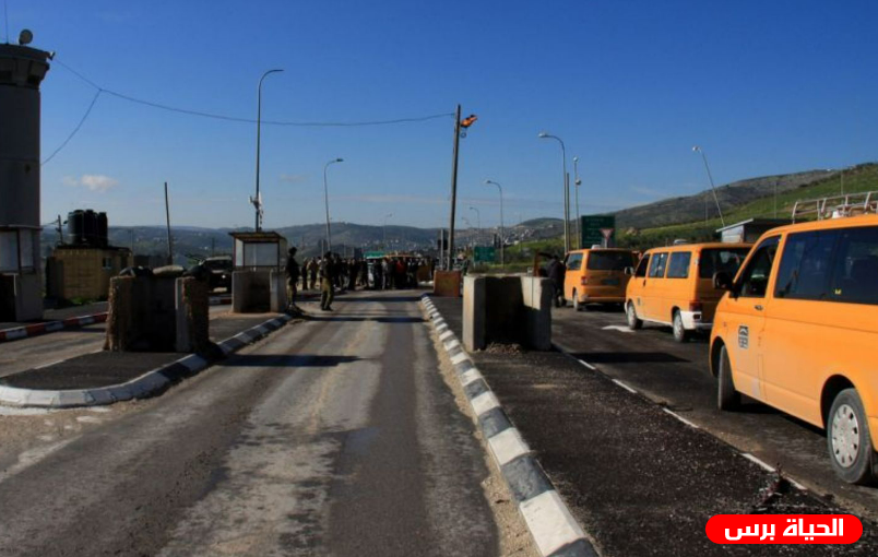 الاحتلال يغلق حاجز حوارة ويسمح للمستوطنين بالعربدة