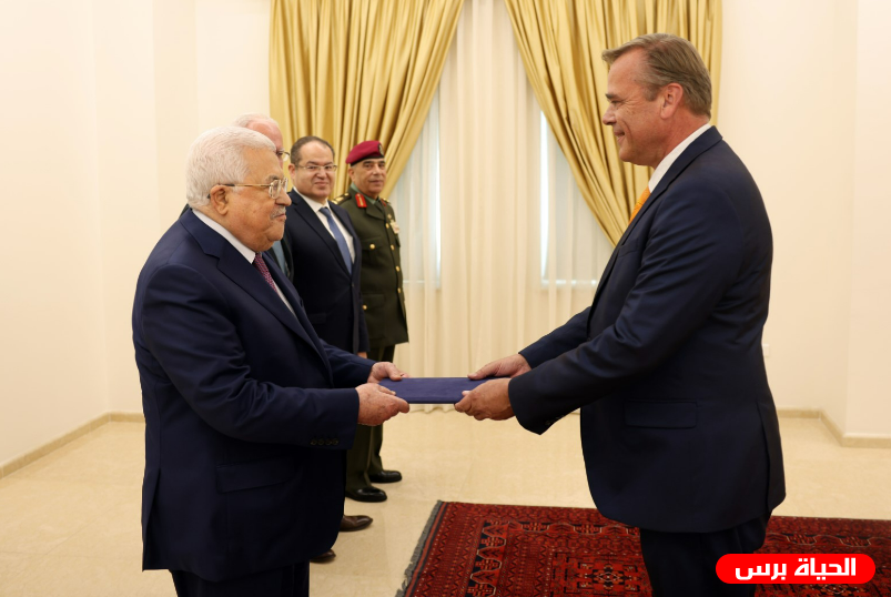 الرئيس يتقبل أوراق اعتماد عدد من السفراء لدى فلسطين