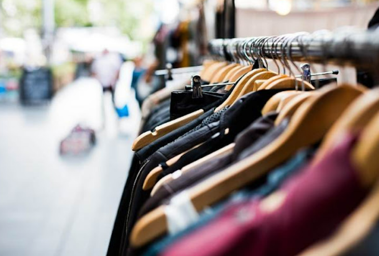 معنى كلمة اوتليت Outlet في الأسواق