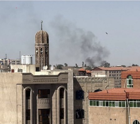 اليمن يعلن إطلاق عملية «فجر اليمن» والسيطرة على باب المندب
