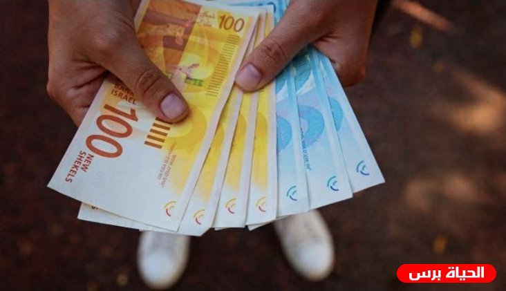 أبو الرب يكشف أسباب تأخر رواتب الموظفين الفلسطينيين وحجم الإنفاق على الأدوية