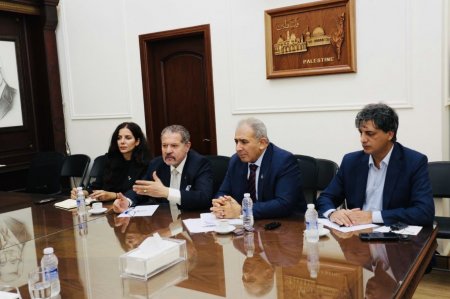 ياسر عباس والسفير الأسعد يبحثان مع مركز نورف الحوار الوطني وأوضاع اللاجئين في لبنان