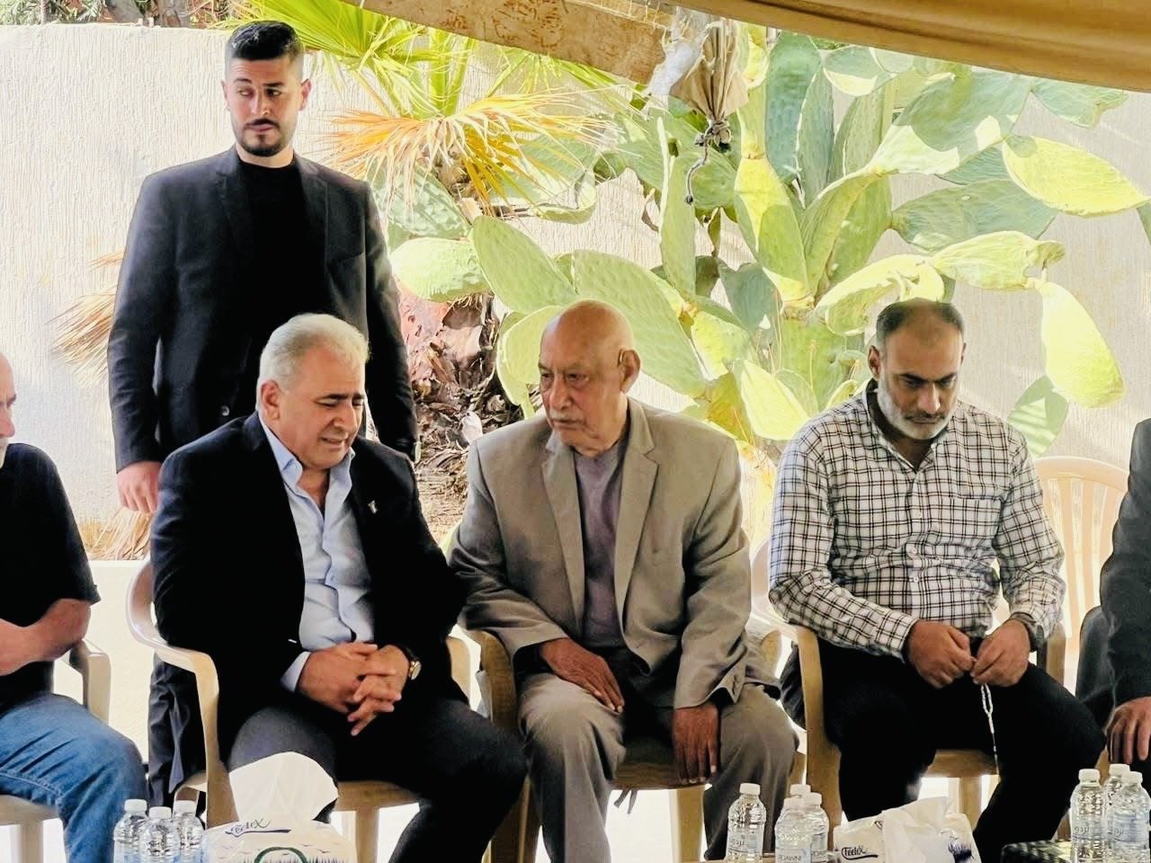 بتوجيهات من الرئيس: السفير الأسعد يعزي عائلة الشهيد أحمد فاعور