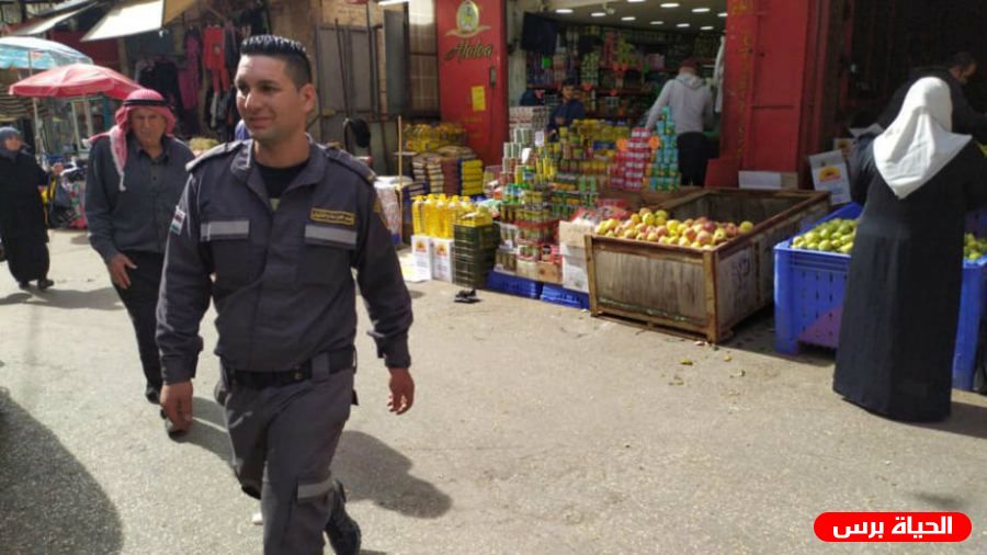 بلدية نابلس تستأنف حملة إزالة التعديات في المدينة