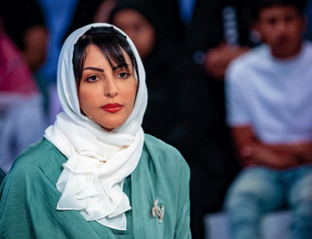 ملاك الحسيني تثير الجدل وتتصدر 