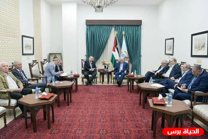 الرئيس عباس يستقبل رئيس لجنة الانتخابات المركزية