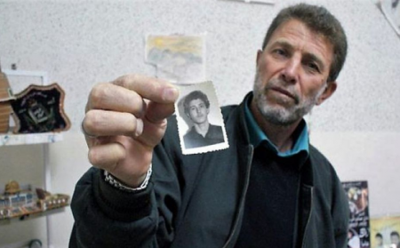 عميد الأسرى نائل البرغوثي يدخل عامه الـ40 في سجون الاحتلال