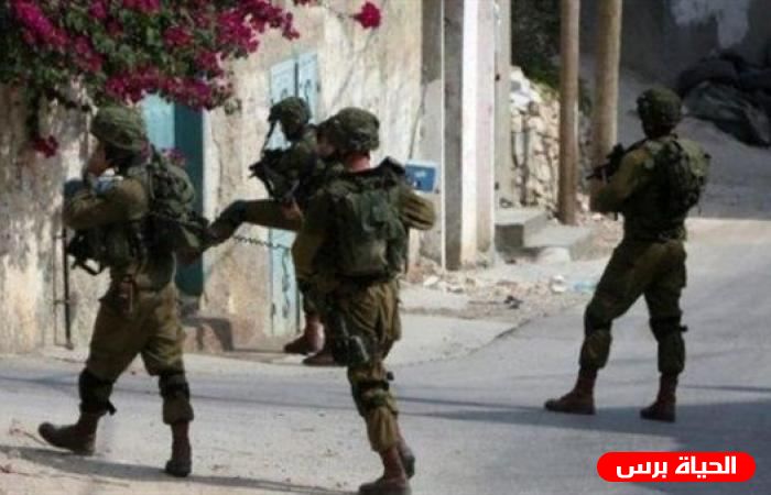 الاحتلال يقتحم منزل مواطن في القدس ويعبث بمحتوياته