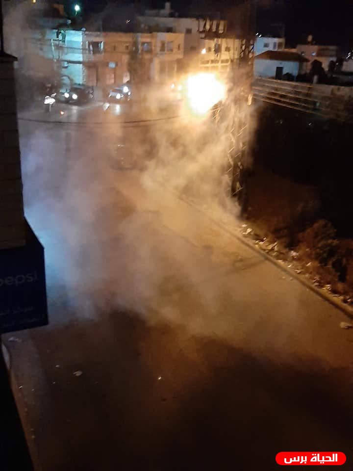 إصابة 8 مواطنين في اعتداء لقوات الاحتلال والمستوطنين بالمنطقة الجنوبية من الخليل