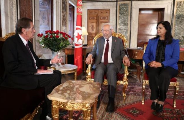 الغنوشي يستقبل السفير الفلسطيني في تونس ويؤكد : فلسطين القضية الأولى