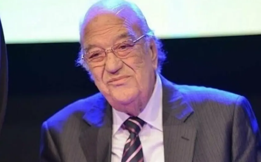 نشطاء : وفاة الفنان المصري حسن حسني 