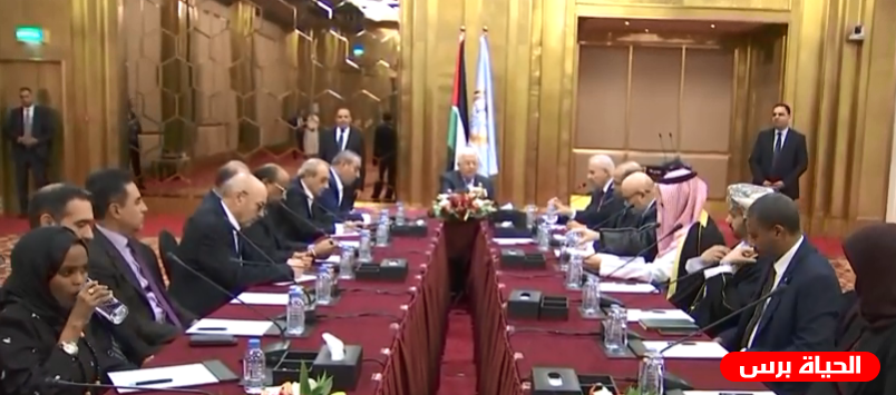 فيديو الرئيس عباس يستقبل السفراء العرب المعتمدين لدى قطر