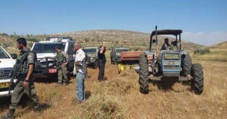 Israeli forces confiscate four agricultural tractors in Northern Jordan Valley